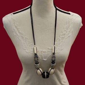 CATO Monochrome Chunky Silver Acrylic Disco Beaded Rope Necklace